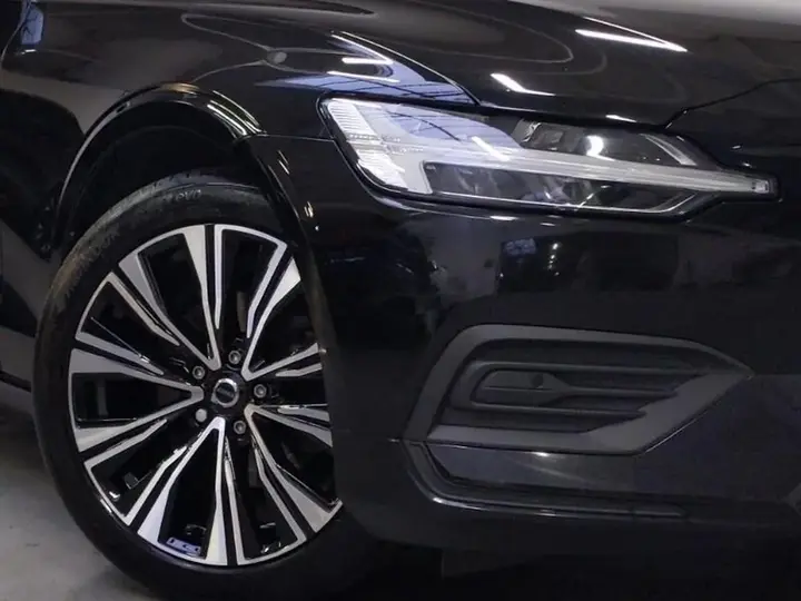 Volvo V60 2023 photo 3