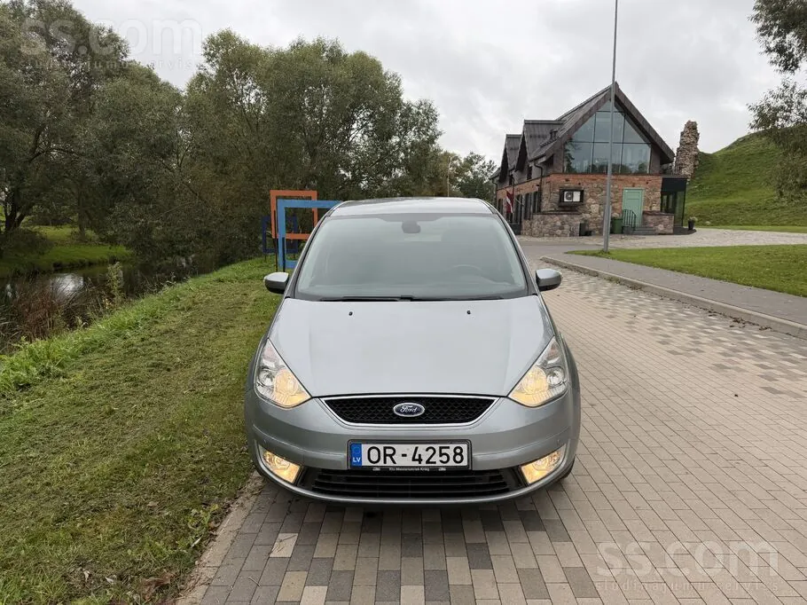 Ford Galaxy 2009 photo 5
