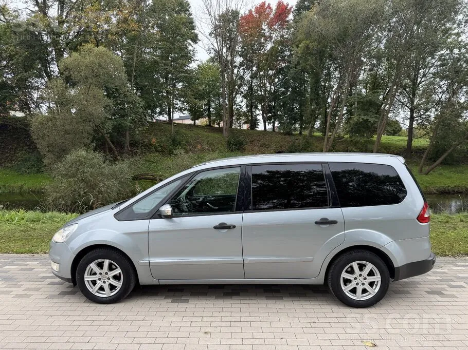 Ford Galaxy 2009 photo 3