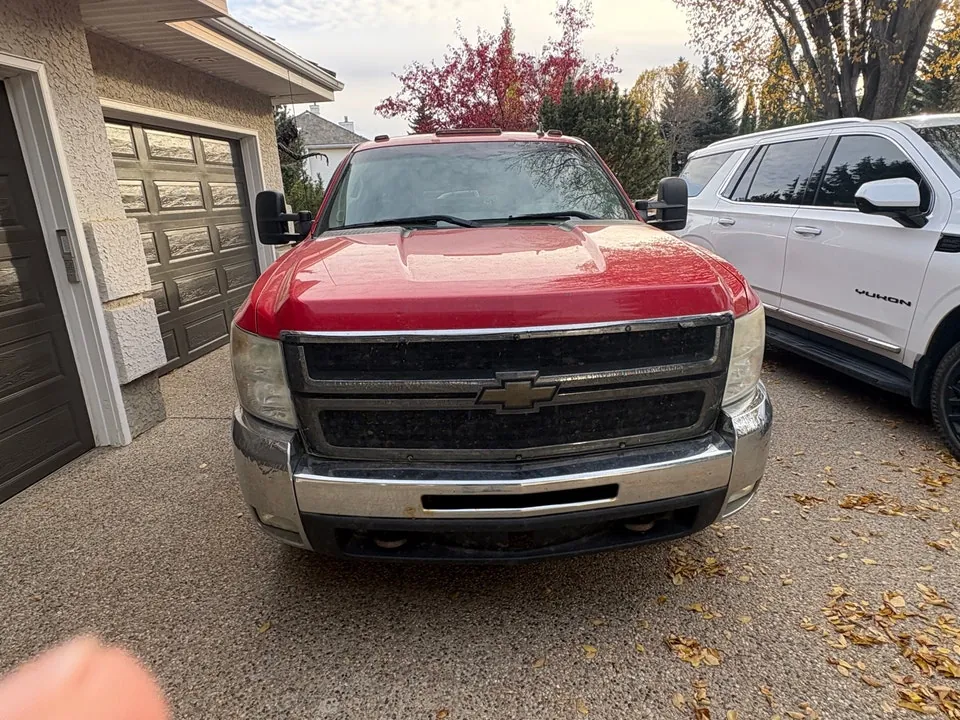 Chevrolet Silverado 2010 photo 3