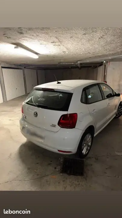 Volkswagen Polo 2014 photo 2