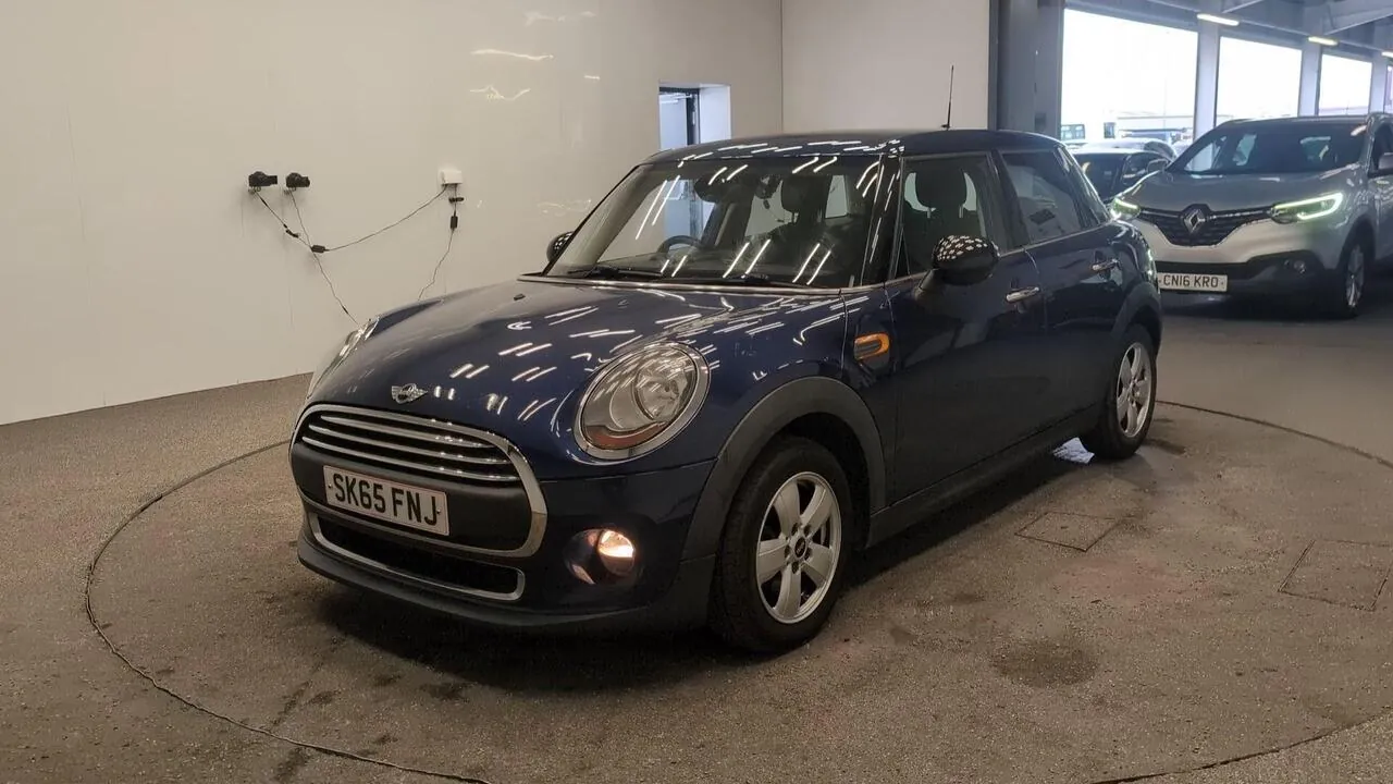 Mini Hatch 2015 photo 5