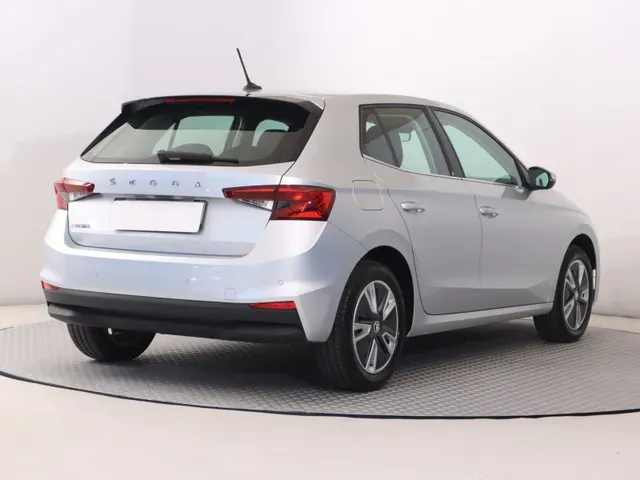 Skoda Fabia 2022 photo 4