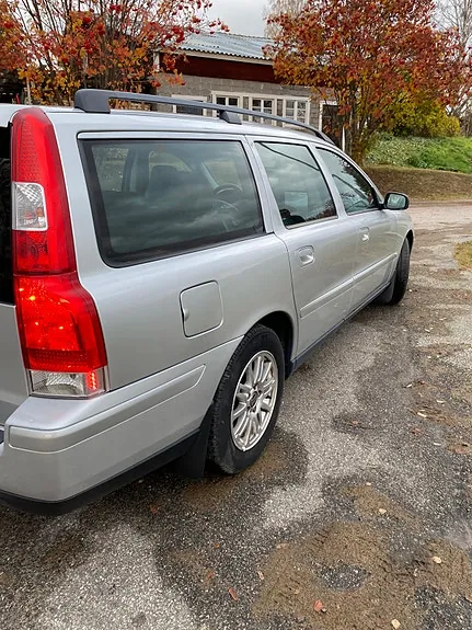 Volvo V70 2005 photo 2