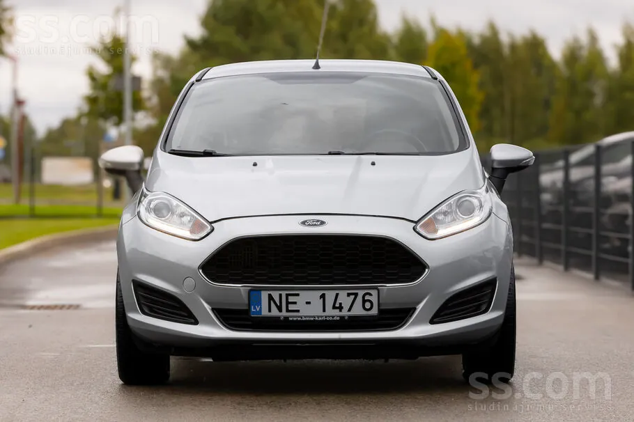 Ford Fiesta 2016 photo 2