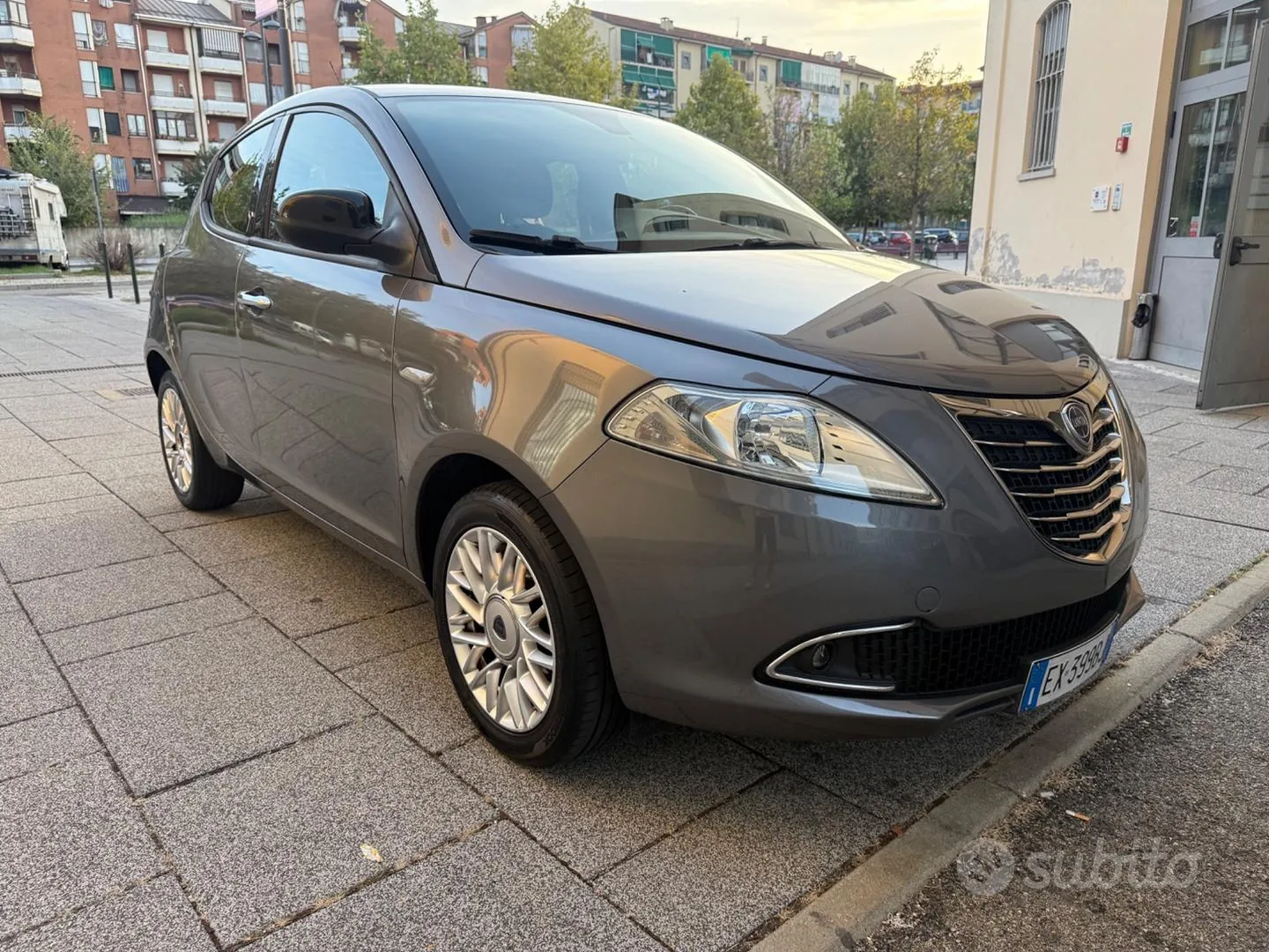 Lancia Ypsilon 2015 photo 2