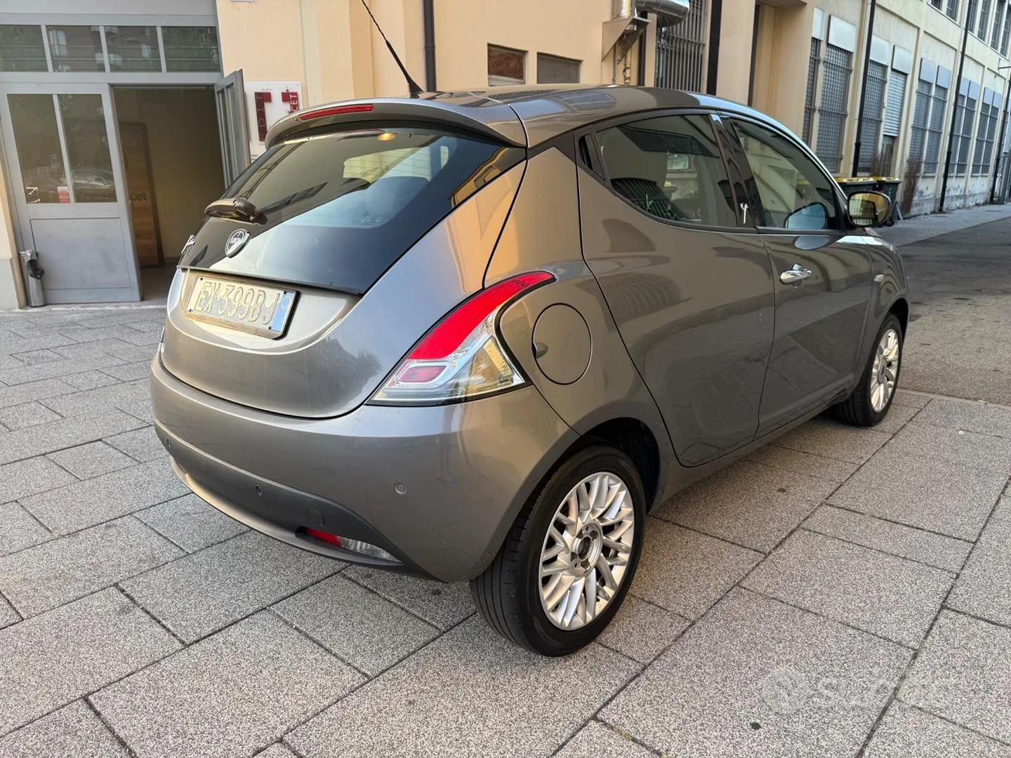 Lancia Ypsilon 2015 photo 3