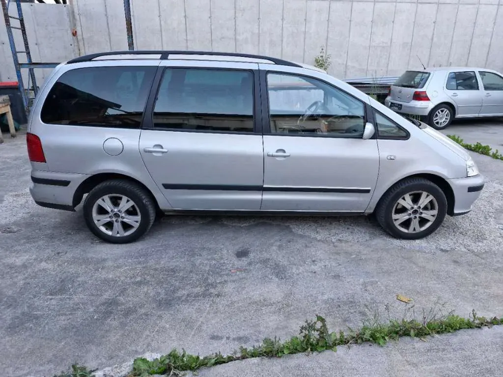 Seat Alhambra 2006 photo 2