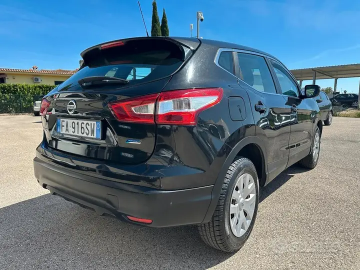 Nissan Qashqai 2015 photo 3