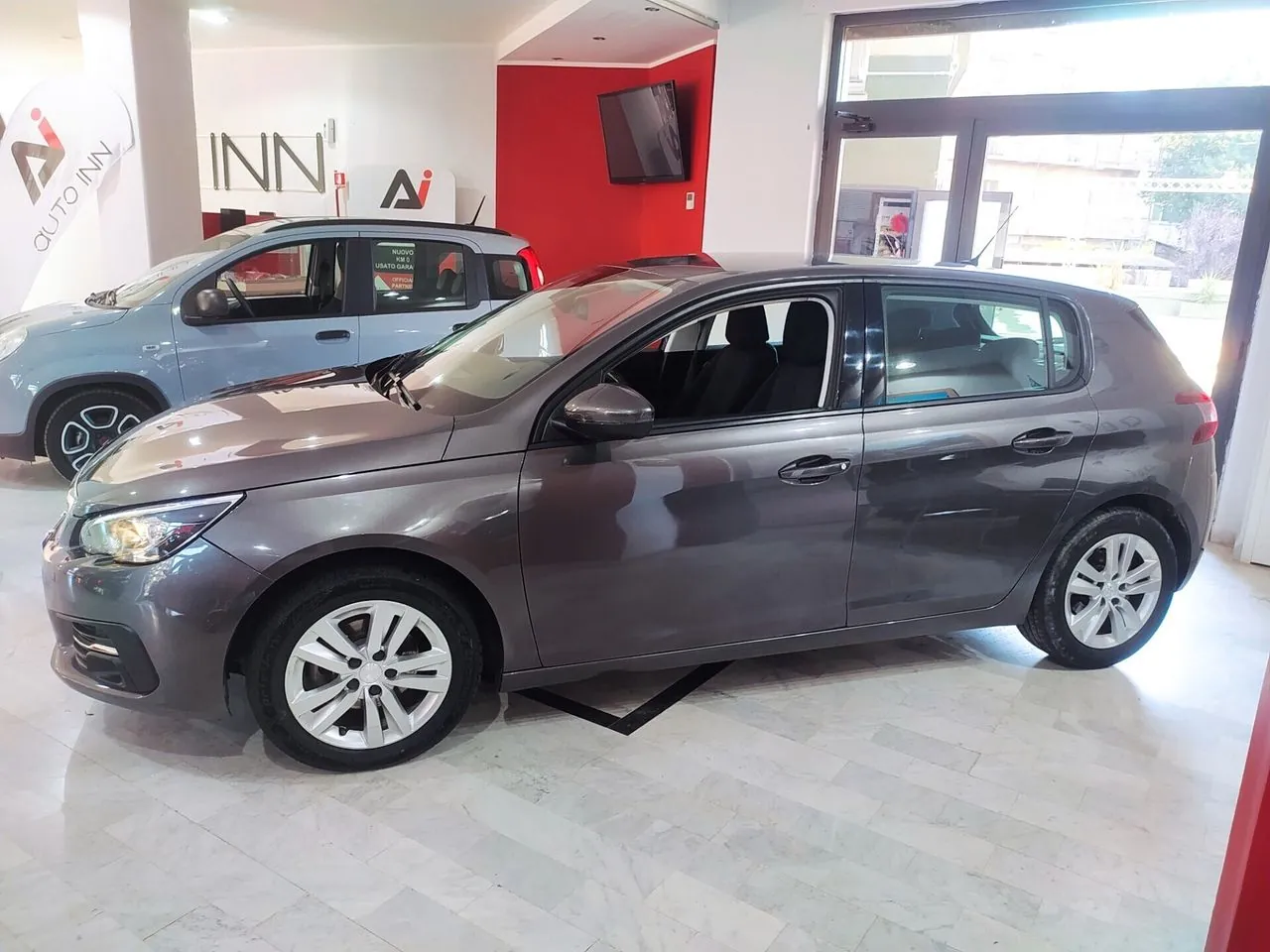 Peugeot 308 2021 photo 2