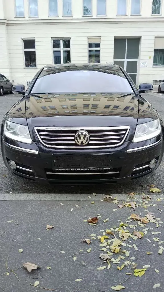 Volkswagen Phaeton 2009 photo 2