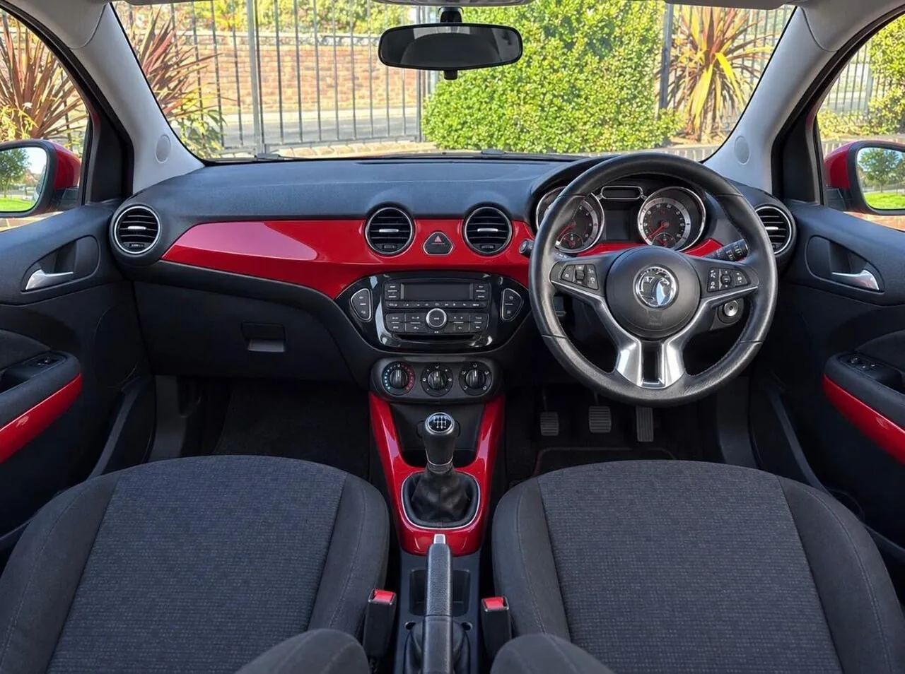 Vauxhall Adam 2013 photo 5