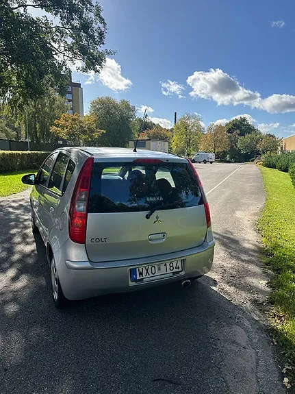 Mitsubishi Colt 2005 photo 4
