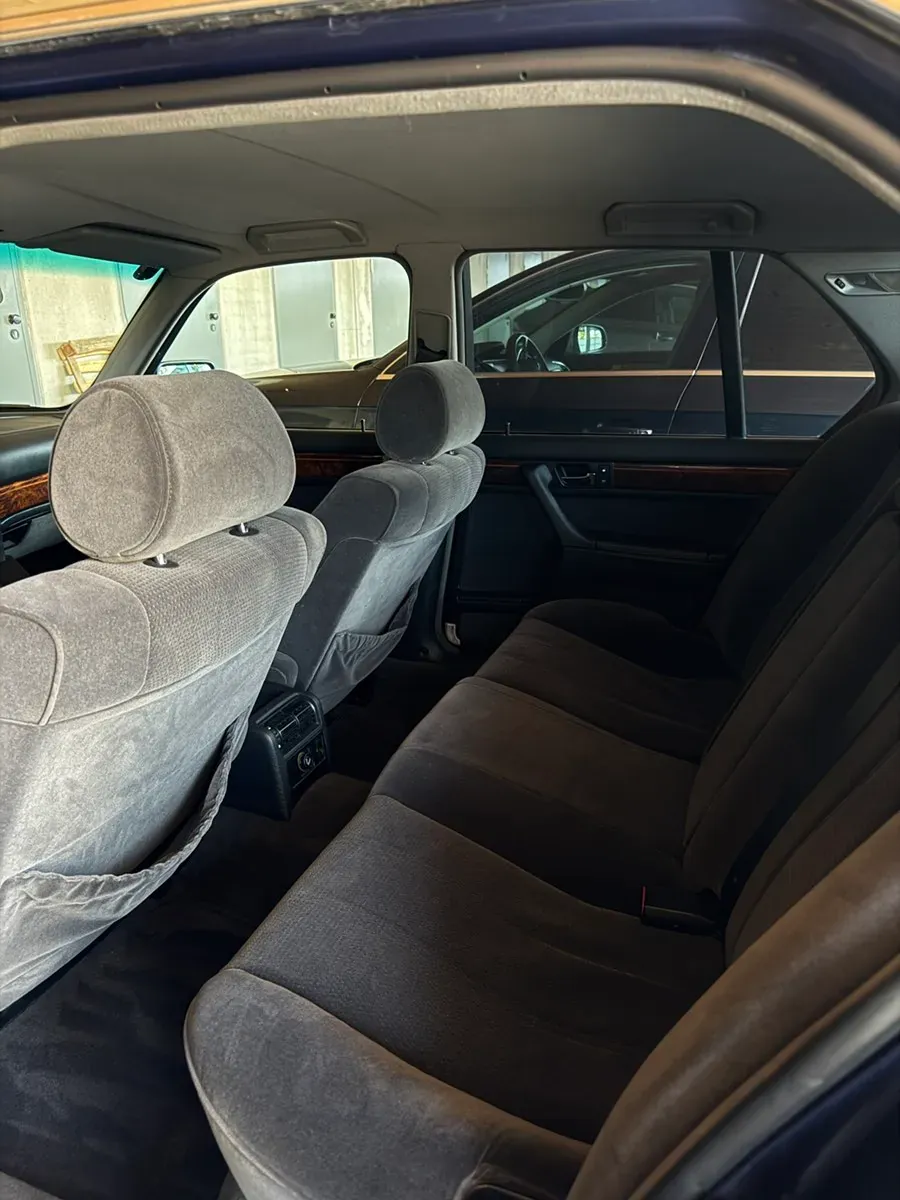 BMW 7 Series 1992 photo 3