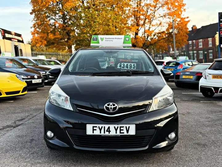 Toyota Yaris 2014 photo 3