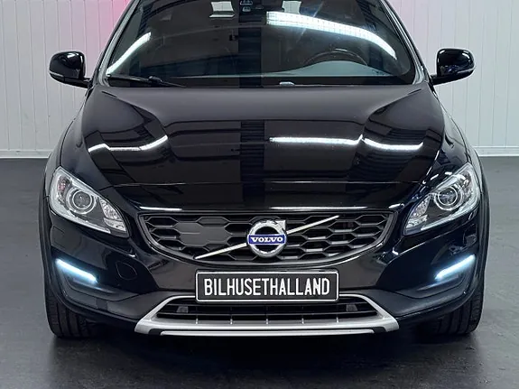 Volvo V60 Cross Country 2018 photo 4