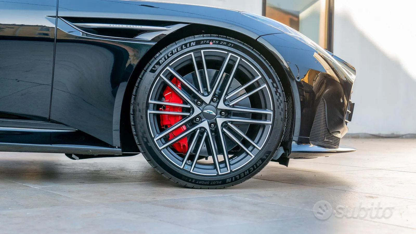 Aston Martin Db12 2025 photo 4