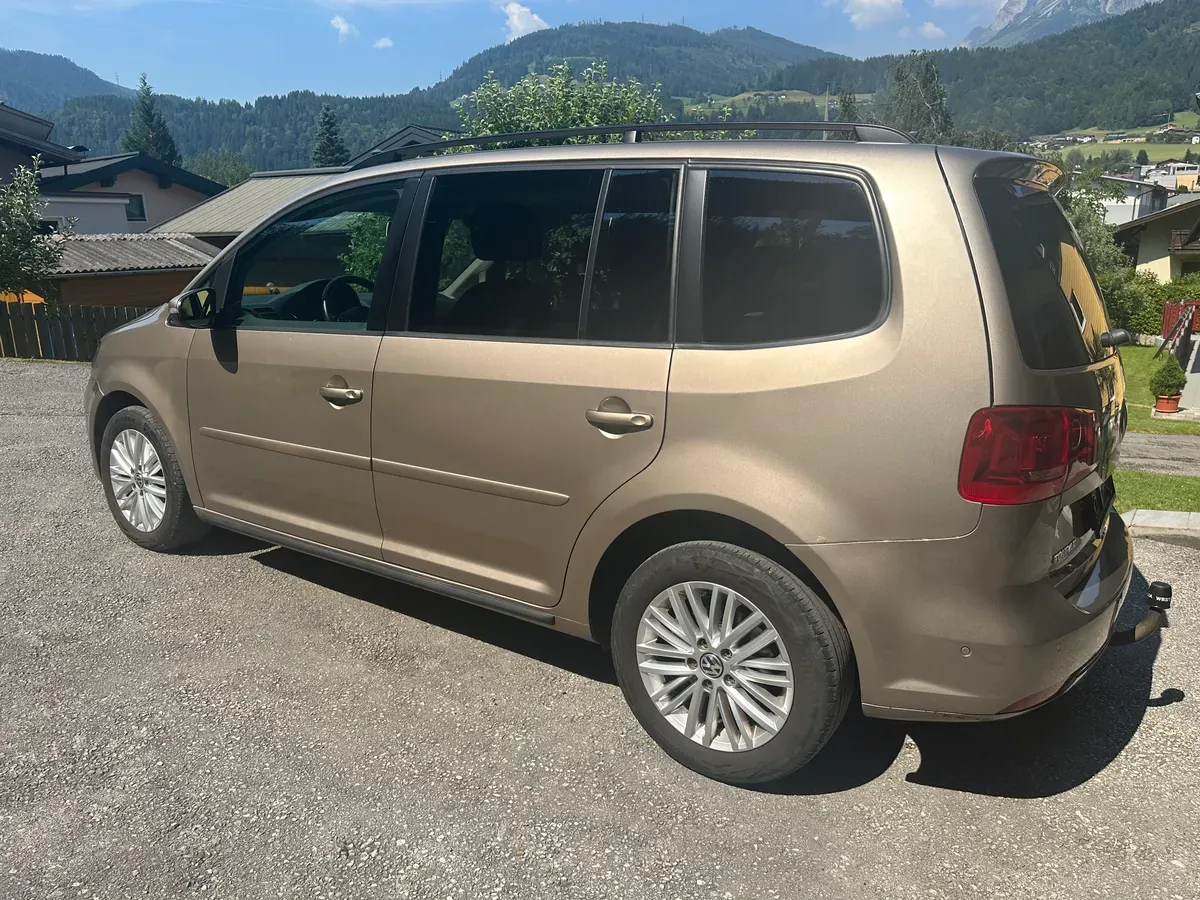 Volkswagen Touran 2014 photo 3