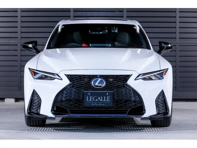 Lexus Is 2025 photo 5