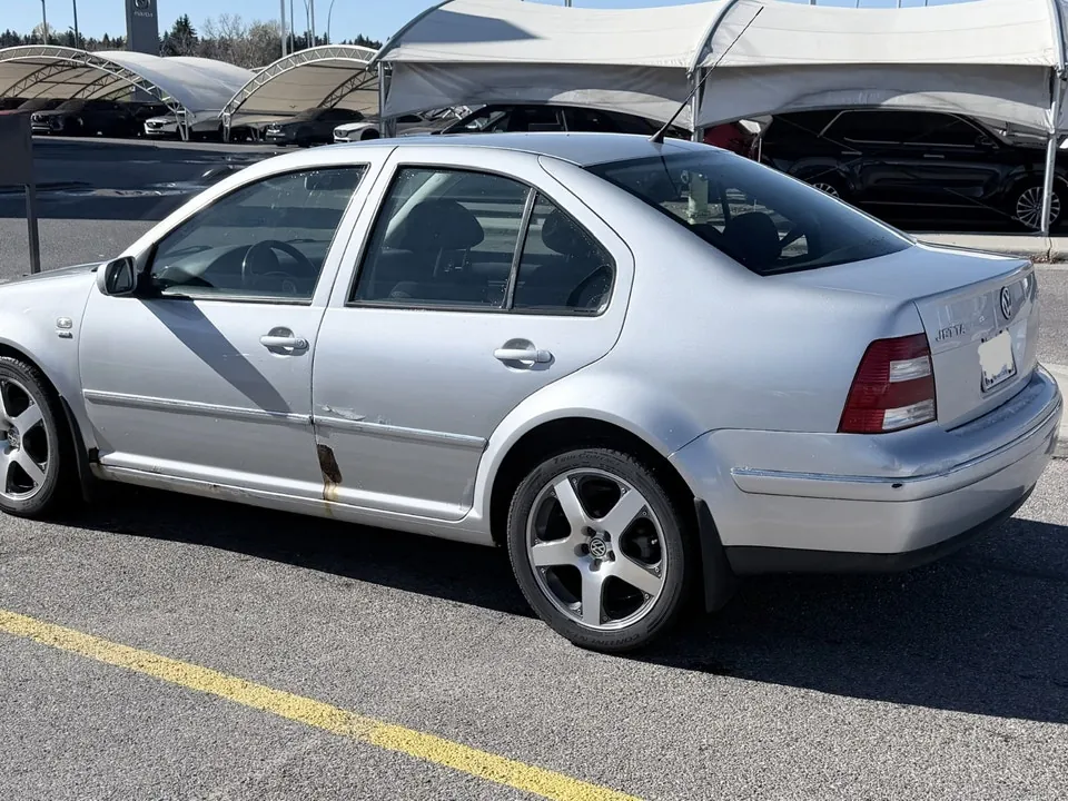 Volkswagen Jetta 2004 photo 2