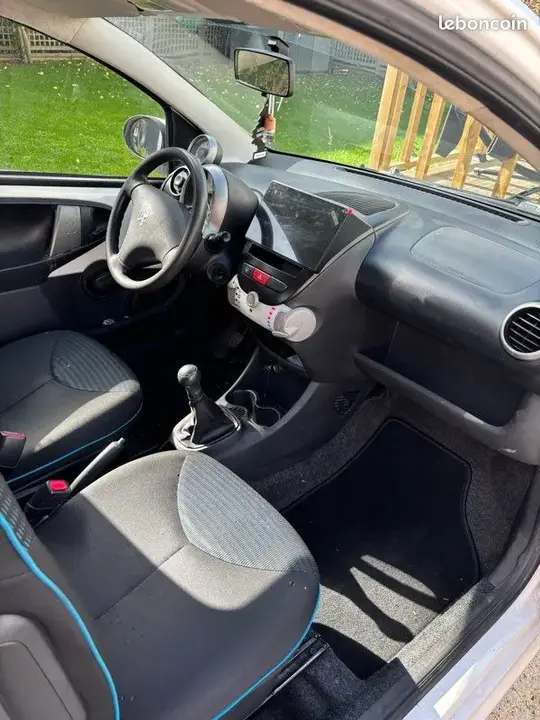 Peugeot 107 2013 photo 3