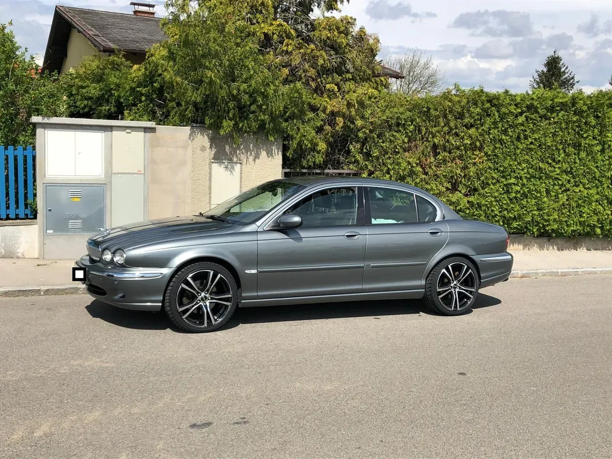 Jaguar X-Type 2004 photo 2