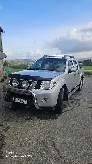 Nissan Navara 2011 photo 2