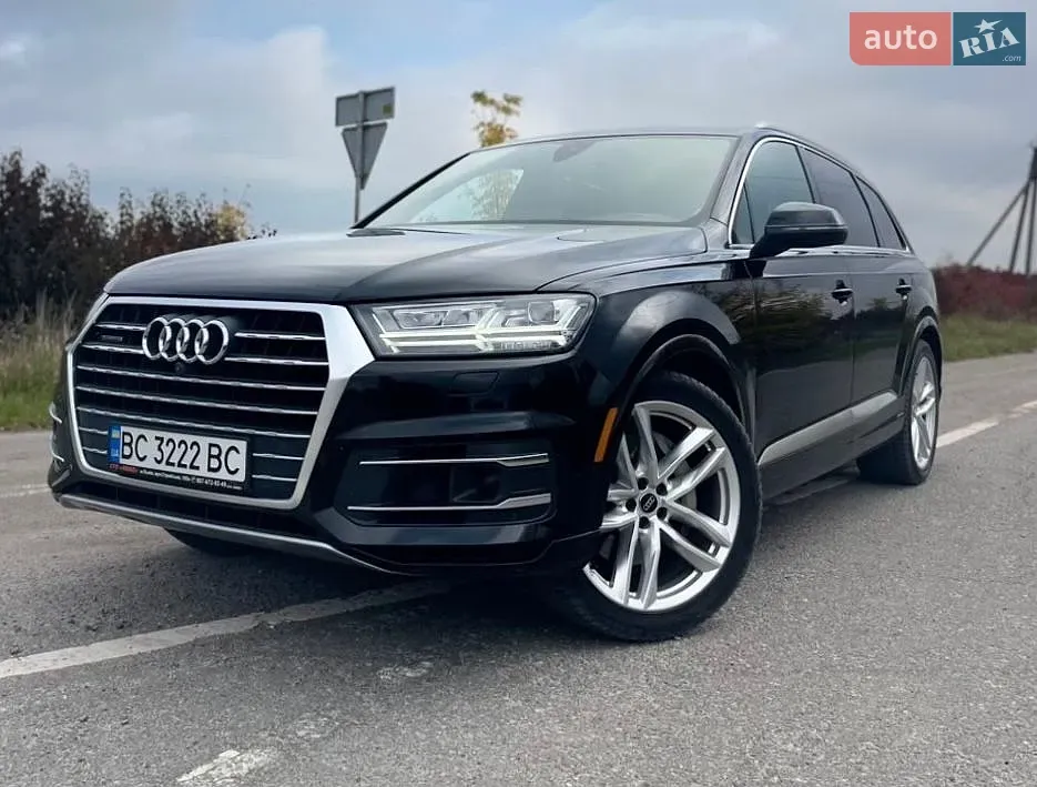 Audi Q7 2017 photo 2