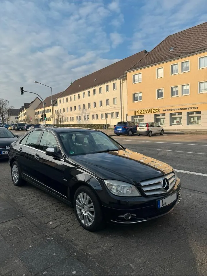 Mercedes-Benz C220