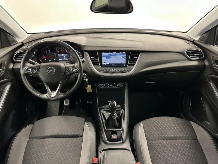 Opel Grandland X 2019 photo 2