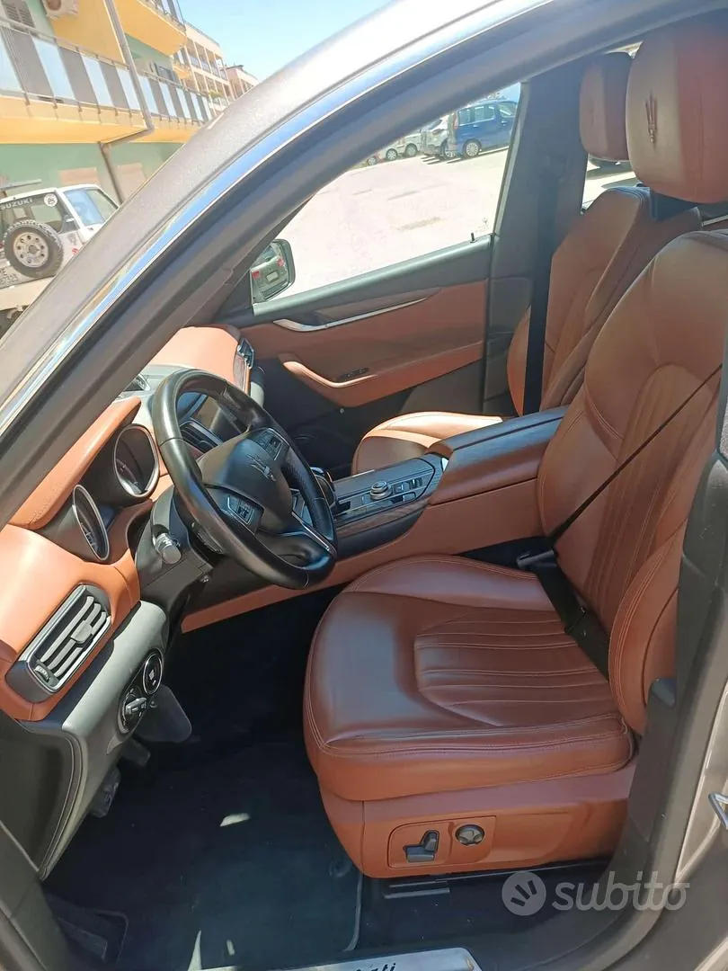 Maserati Levante 2016 photo 5
