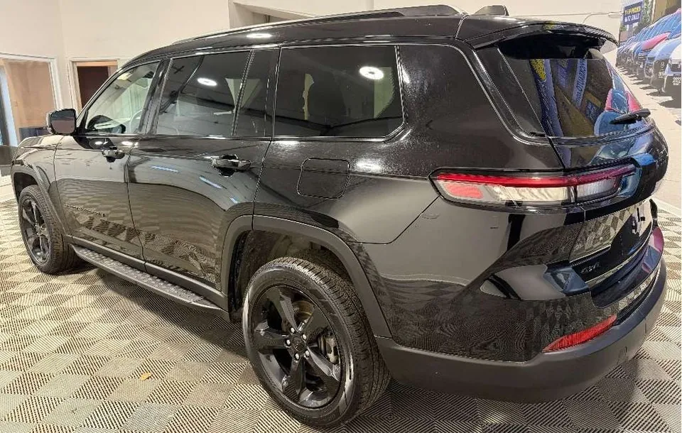 Jeep Grand Cherokee L 2024 photo 3