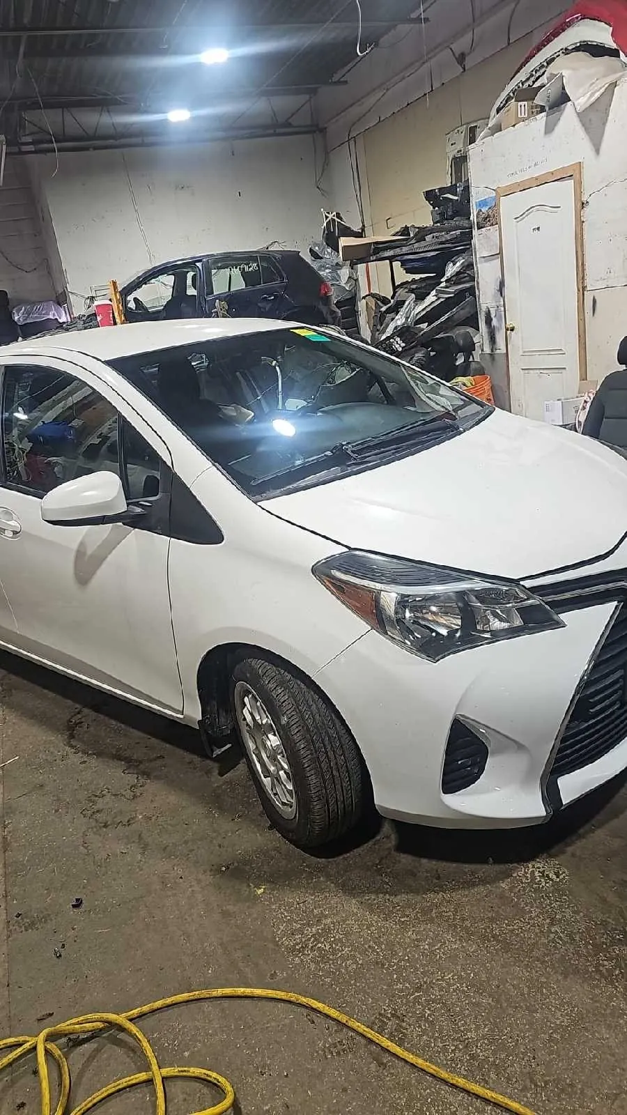 Toyota Yaris 2016 photo 2