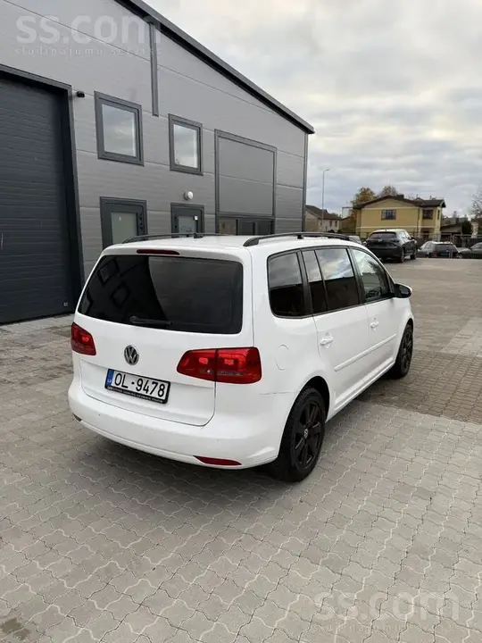 Volkswagen Touran 2015 photo 4