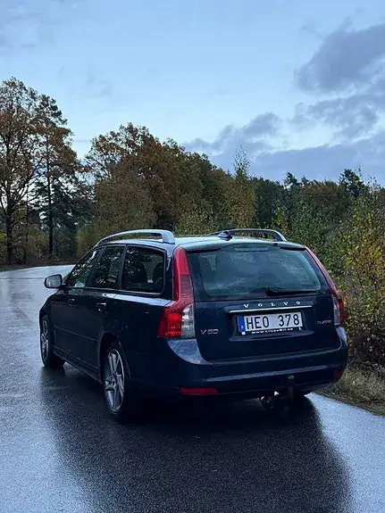 Volvo V50 2012 photo 2