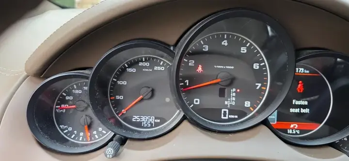 Porsche Cayenne 2012 photo 5
