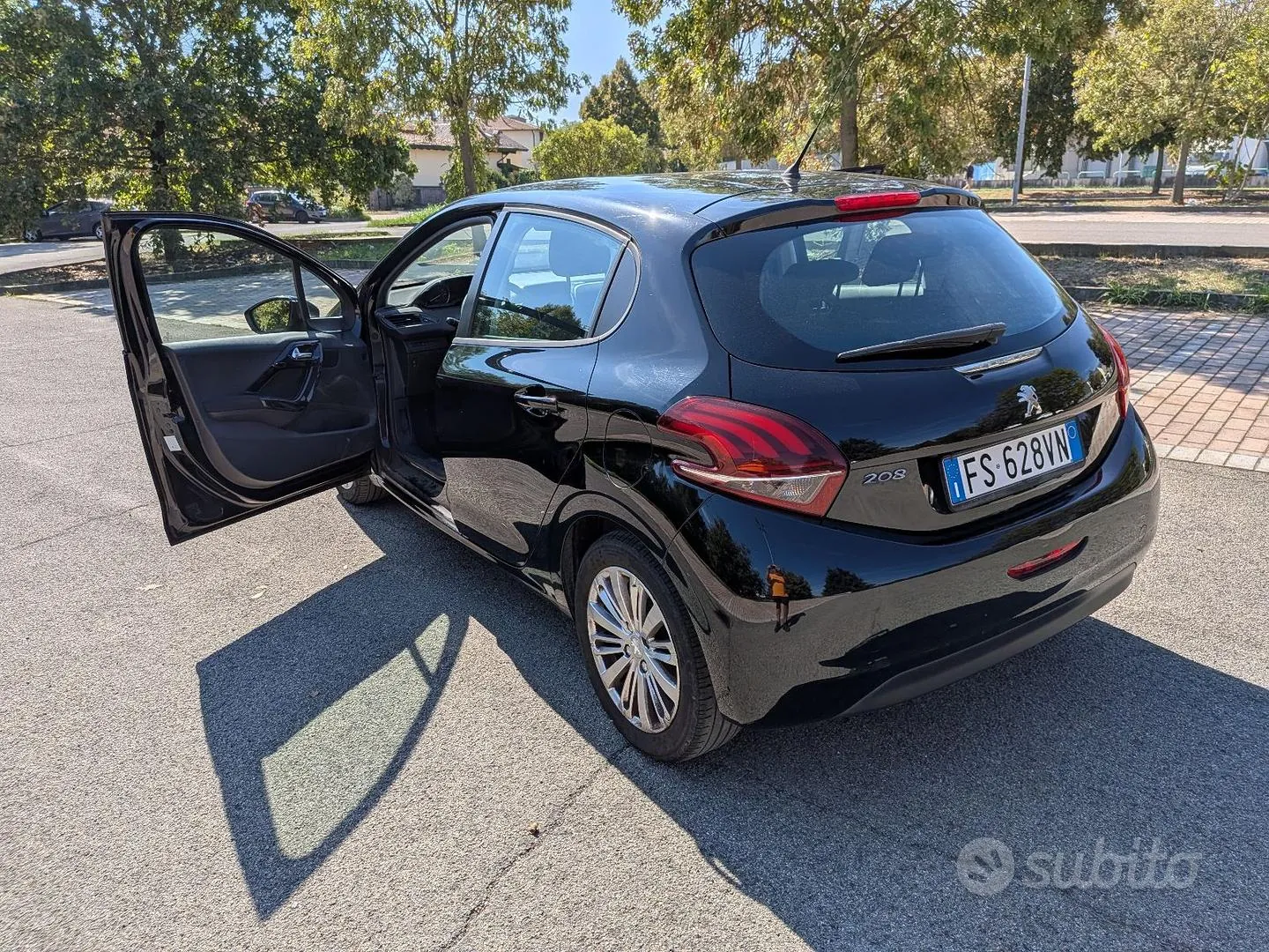 Peugeot 208 2018 photo 2