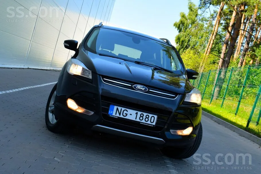 Ford Kuga 2013 photo 2