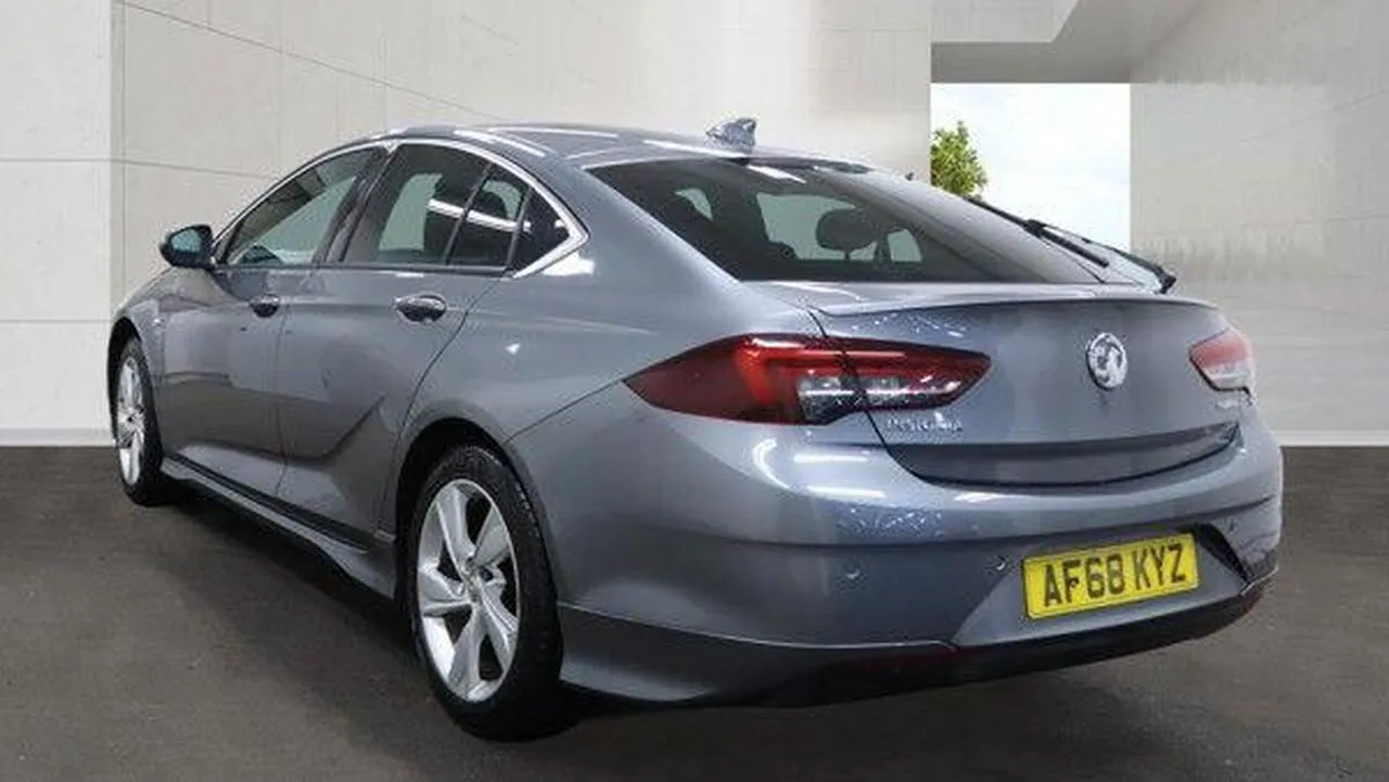 Vauxhall Insignia 2018 photo 3