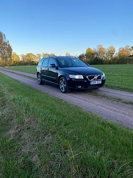 Volvo V50 2012 photo 2