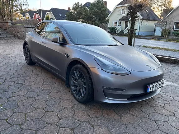 Tesla Model 3 2022 photo 3