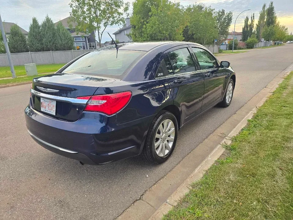 Chrysler 200 2014 photo 3