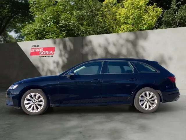 Audi A4 2023 photo 3