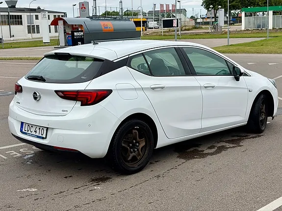 Opel Astra 2016 photo 2