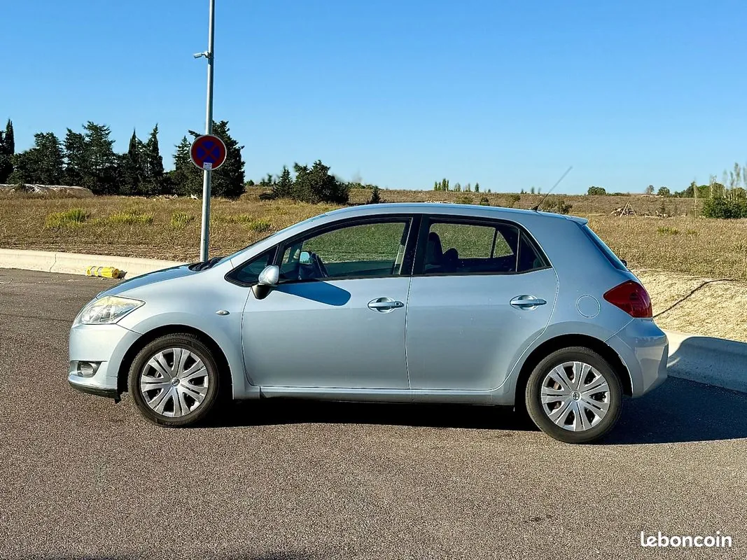 Toyota Auris 2008 photo 4