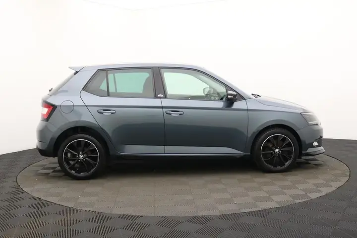 Skoda Fabia 2018 photo 2