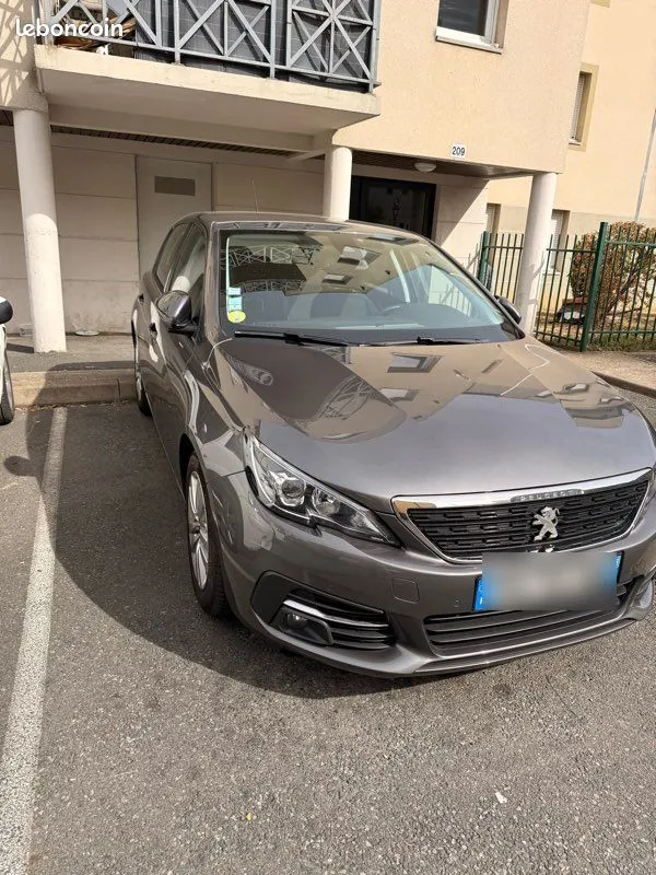 Peugeot 308 2021 photo 2