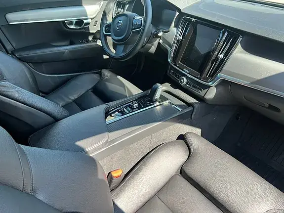 Volvo V90 2021 photo 2