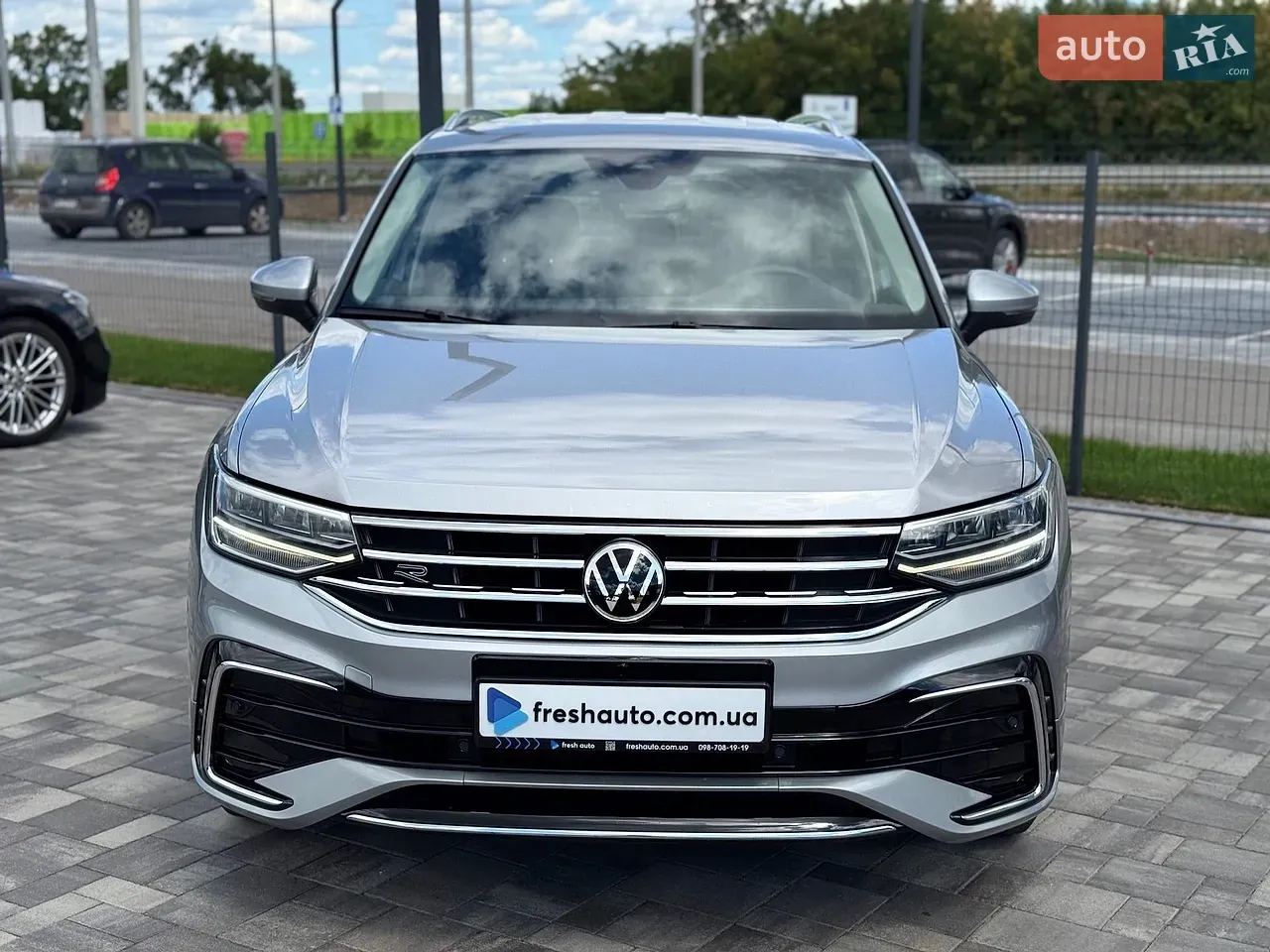 Volkswagen Tiguan 2021 photo 2