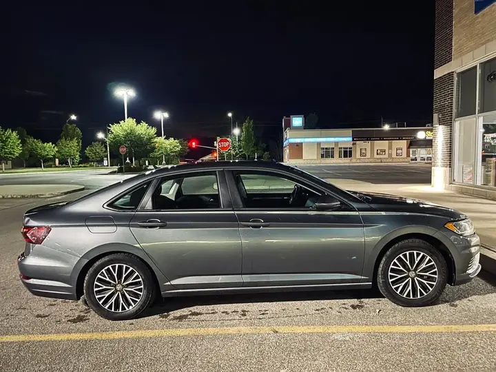 Volkswagen Jetta 2021 photo 2